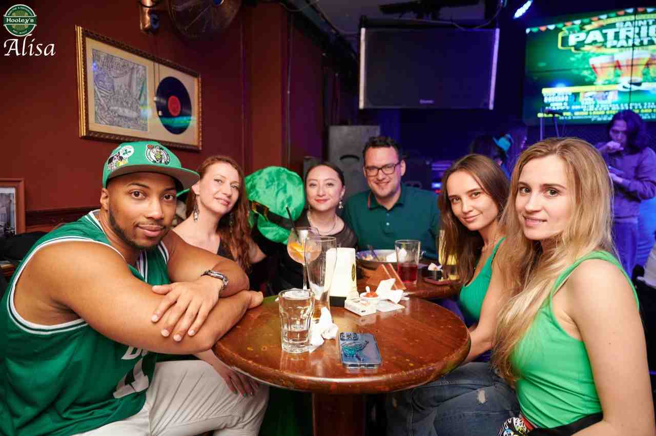 Group of friends enjoying a night out at Hooley's Guangzhou.